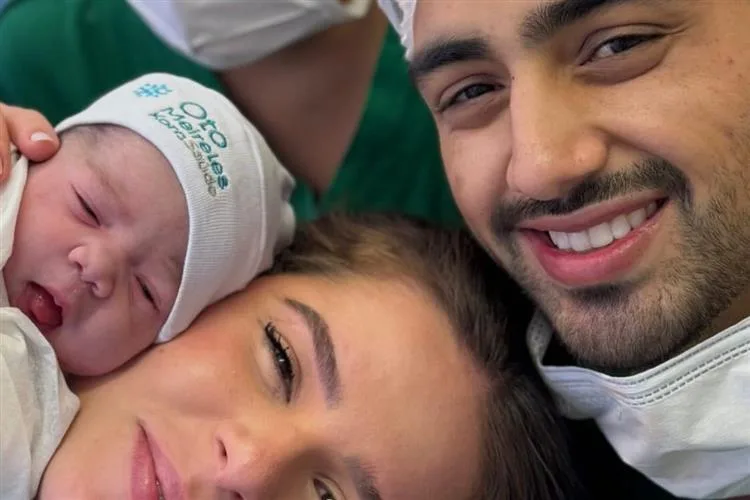 Letícia Studart e Rafael Pinto estreiam como pais com o nascimento de Celina