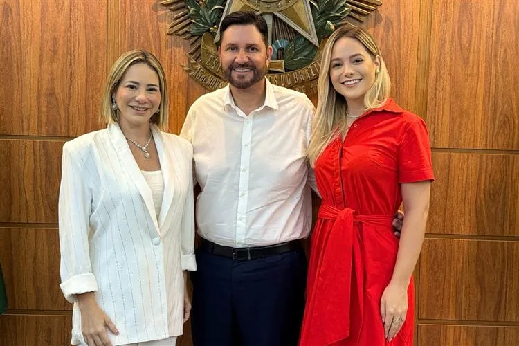 Romeu Aldigueri e Tainah Marinho recebem Gaída Dias em visita institucional