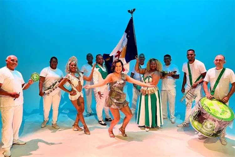 Carla Rio lança clipe "Samba Meu Recife" em homenagem às escolas de samba da capital