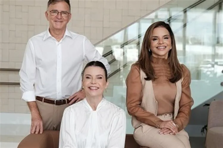 Com tecnologia e inovação, Clínica Essence realiza Essence Week Mulher