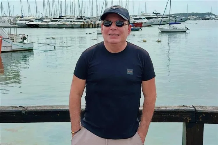 Mafrense e Júlio Alves embarcam para trip carnavalesca em Punta Del Leste