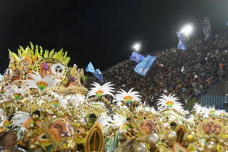 Beija-Flor é a grande campeã do Carnaval do Rio de Janeiro de 2025