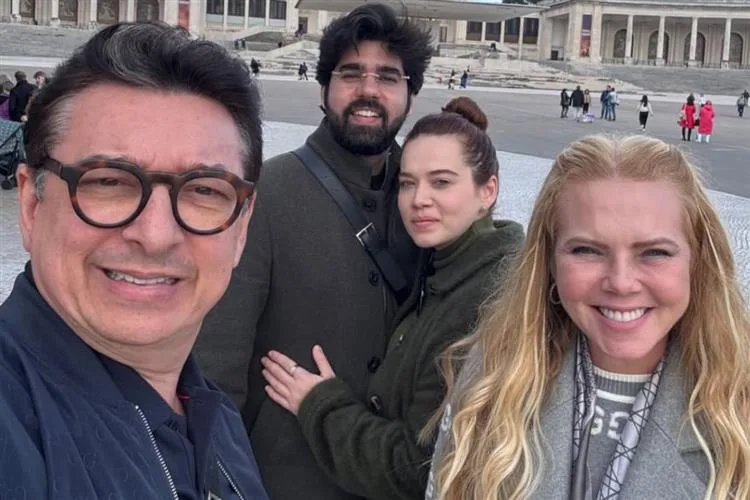 Branca e Racine Mourão em momento de fé e gratidão no Santuário de Fátima