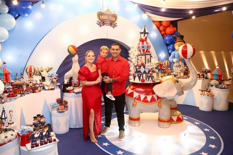 Larissa Alcântara e André Marques celebram os quatro aninhos do herdeiro, André Filho