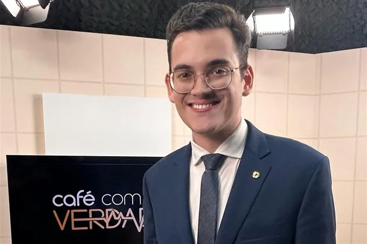 Carmelo Neto garante que Bolsonaro é candidato em 2026, e quer formar novos líderes de Direita