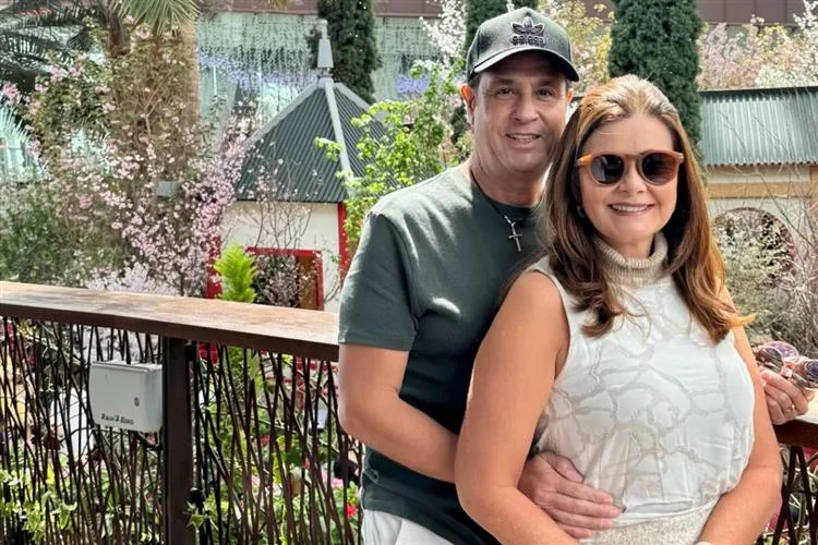 Ivana e Alexandre Rangel desembarcam em Singapura