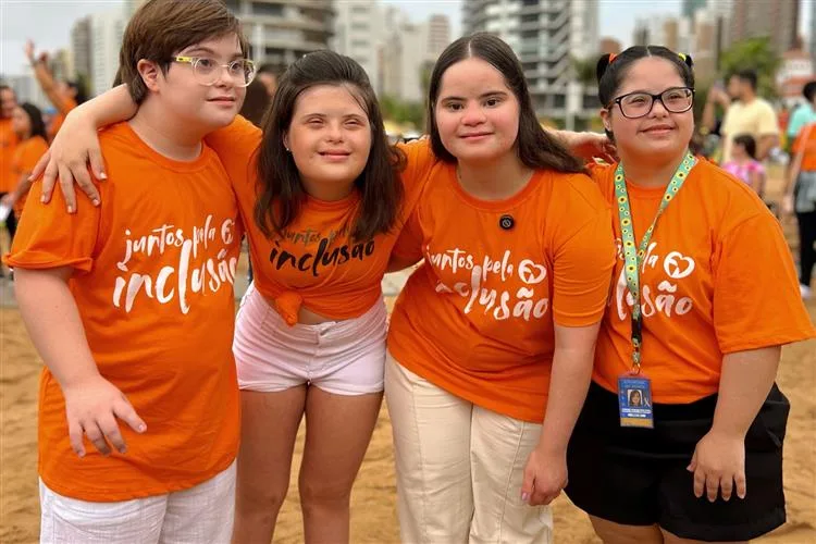 "Juntos Pela Inclusão" reúne multidão no Aterro da Praia de Iracema