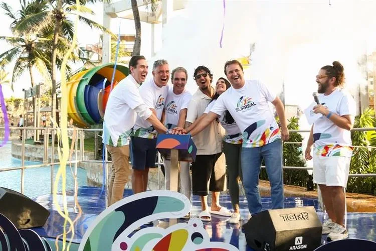 Beach Park inaugura "Surreal", montanha-russa aquática mais alta do mundo