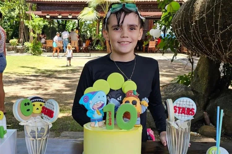 Gabriel Mendes festeja seus 10 anos em dia de muita diversão