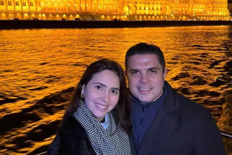 Rodrigo Castelo Branco e Juliana Quinderé exploram o charme europeu em Praga, Viena e Budapeste