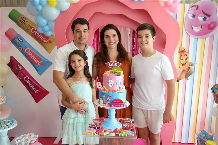 Lucihana Reis e Gennaro Reis celebram os oito anos da filha Laís
