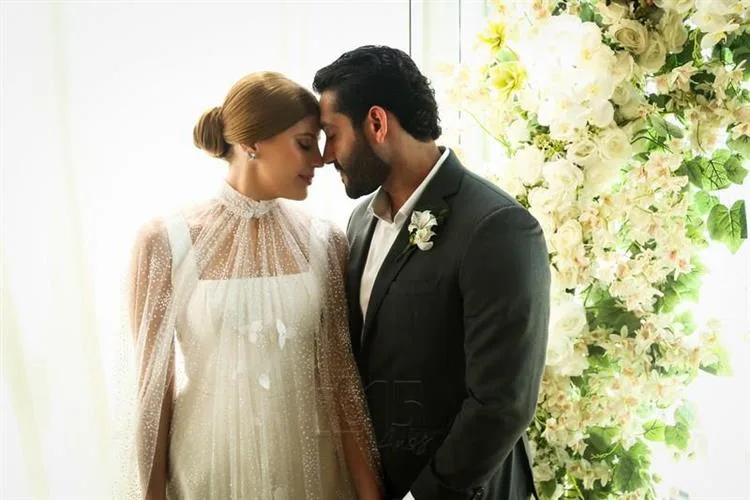 Nolane e Hugo se unem em casamento civil