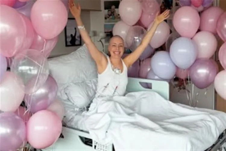 Fabiana Justus celebra um ano da pega da medula óssea e 14 anos de casamento com Bruno Levi D’Ancona
