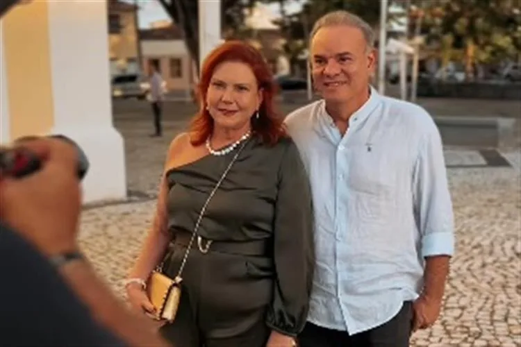Fernanda Pessoa e Ésio Souza participam de missa especial que celebra centenário de Edson Queiroz