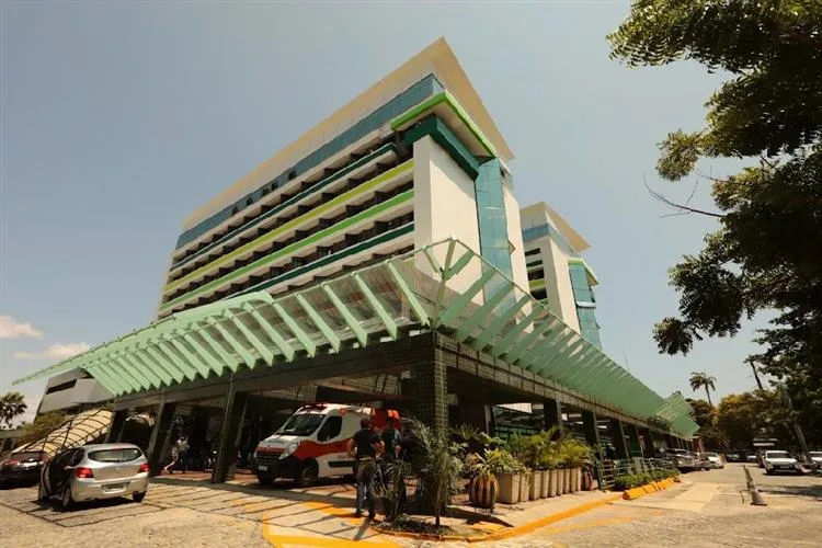 Unimed Fortaleza lança campanha institucional, que aborda a geração de mulheres “ensanduichadas"