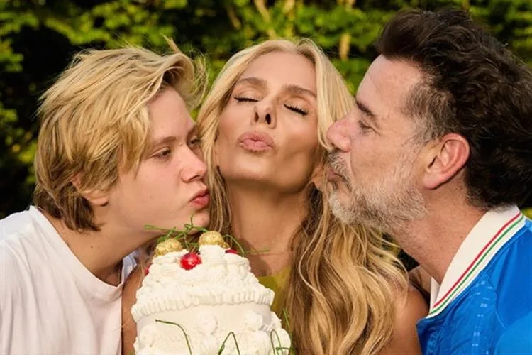 Adriane Galisteu celebra 52 anos com ensaio especial e declarações da família