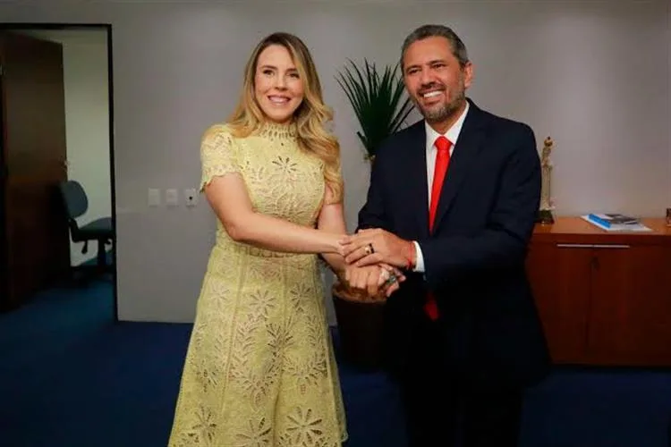 Vice-governadora Jade Romero assume Governo do Ceará durante viagem de Elmano à China
