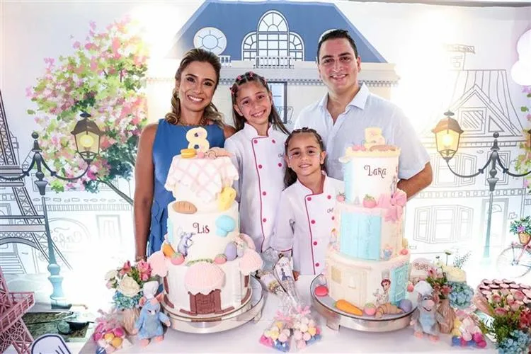 Thiago e Tatiana Barreira celebram o aniversário das filhas, Lis e Lara