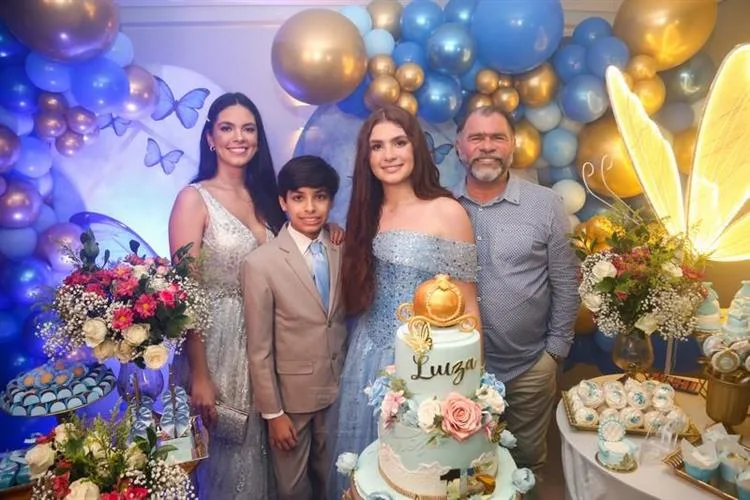 Rafaela Melo e Maninho Maresia festejam os 15 anos de sua amada filha, Luiza Melo