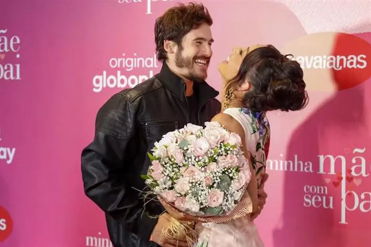 Sabrina Sato recebe homenagem do esposo, Nicolas Prattes, em estreia de reality