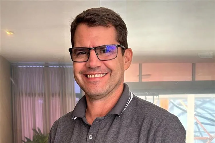Copa do Mundo Feminina e gramado do Castelão; confira a entrevista de Rogério Pinheiro
