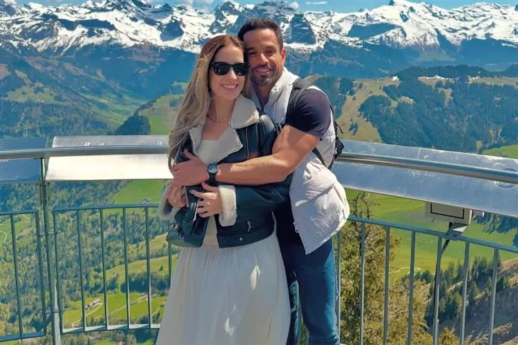 Liana e Rafael Sá brindam 25 anos de muito amor na Suíça com a família