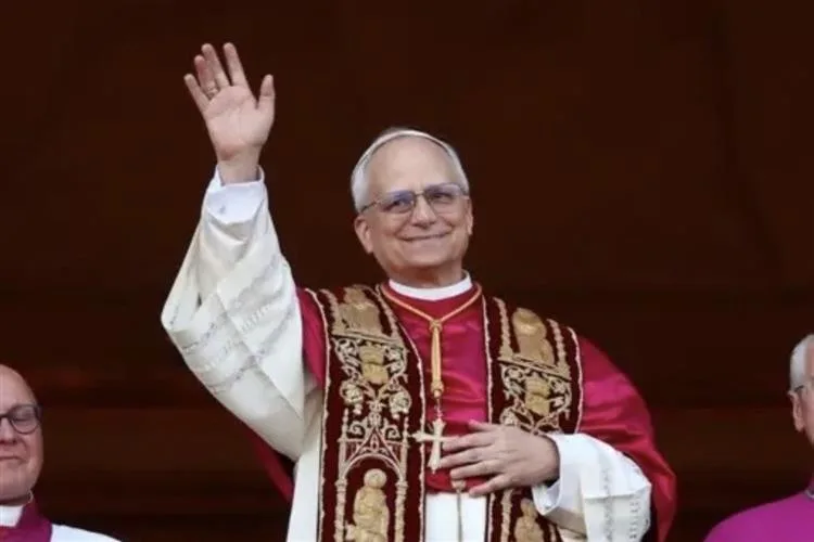 Americano Robert Prevost é anunciado novo Papa e adotará nome Leão XIV