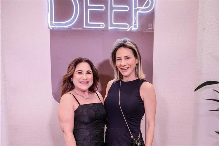 Casa Deep sedia momento Café Deep com muita sofisticação e alegria