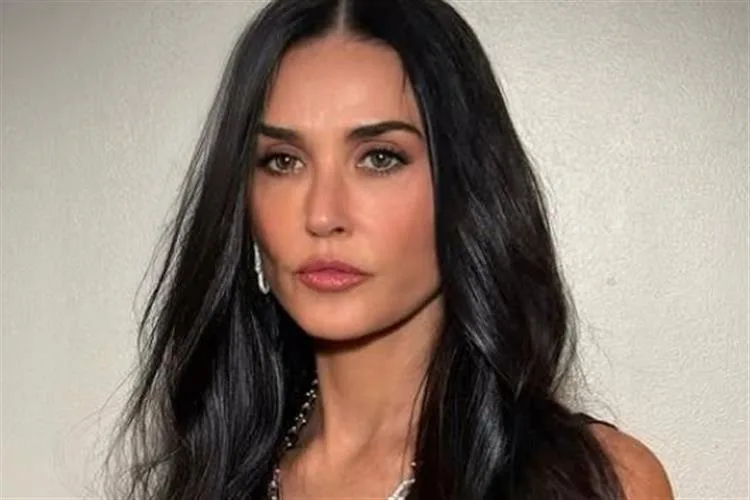 Aos 62 anos, Demi Moore faz exigências para aparecer de biquíni em filme