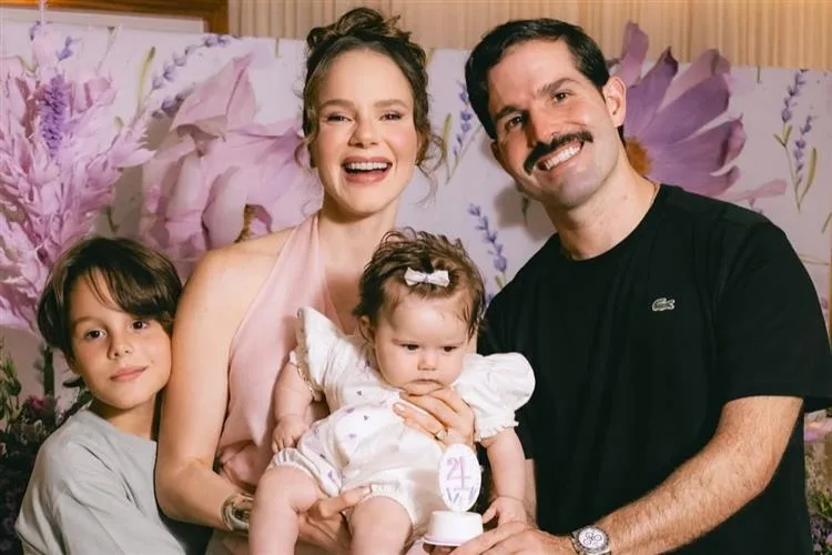 Paulinha Sampaio e Felipe Rocha celebram os quatro meses da filha, Lourdes Maria