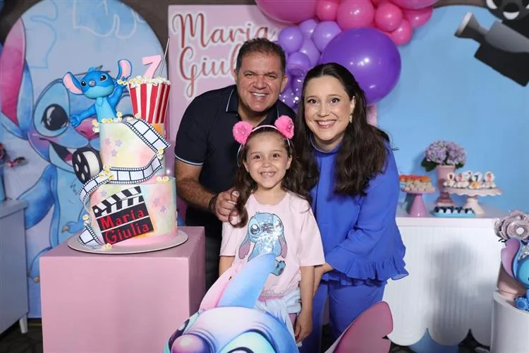 Giviane e Júlio Aguiar festejam os sete anos da filha Maria Giulia