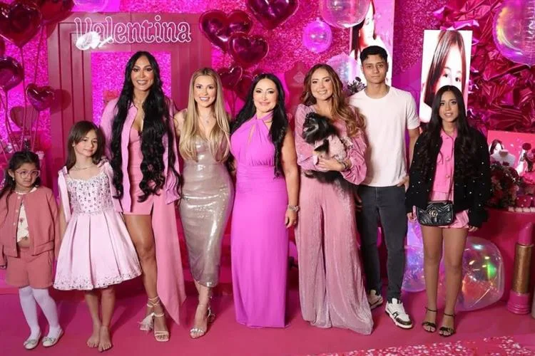 Deolane Bezerra arma festa luxuosa para os nove anos da filha, Valentina