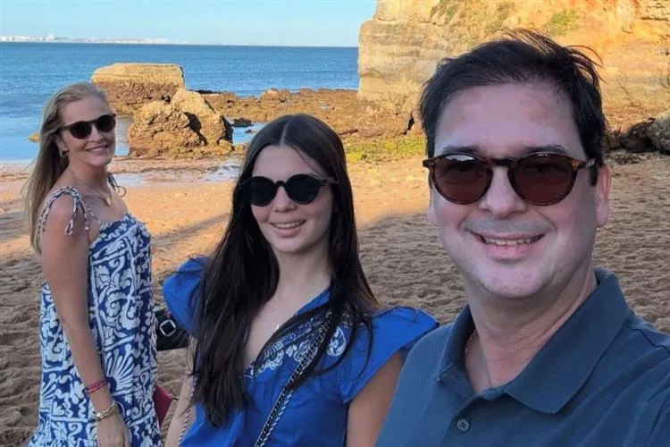 Maria Luiza e Marcelo Miranda escolheram Portugal para comemorar os 16 anos da filha Maria Júlia