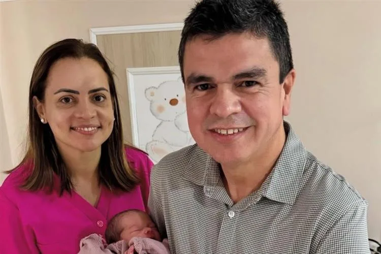 Nasce Maria Fernanda, primeira neta de Chagas Vieira