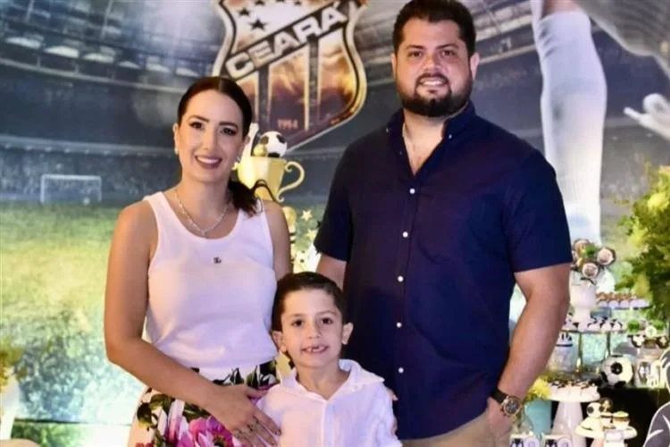 Gabriela Bastos e Pedro Garcia celebram os sete anos do filho Pedrinho