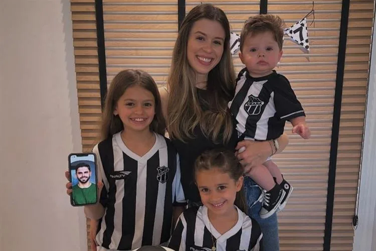 Isabela Franklin e Ivan Bezerra Neto festejam o sétimo mesversário do filho Ivanzinho