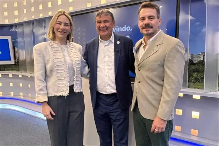 Ministro Wellington Dias é recebido por Miguel Dias Filho e Gaída Dias no Grupo Cidade