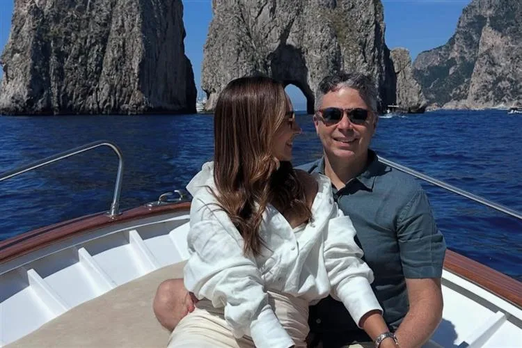 Caroline e Silvio Palácio curtem temporada de diversão e lazer pela Itália