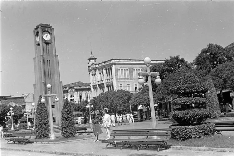 No coração de Fortaleza, Praça do Ferreira resiste como elo cultural, histórico e político