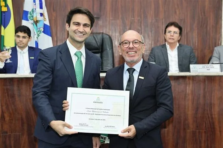 CMFor celebra os 36 anos da AJE em sessão solene proposta por Pedro Matos