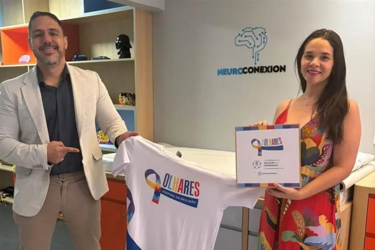 Dr. André Luiz é homenageado por excelência em neurologia infantil e neurogenética