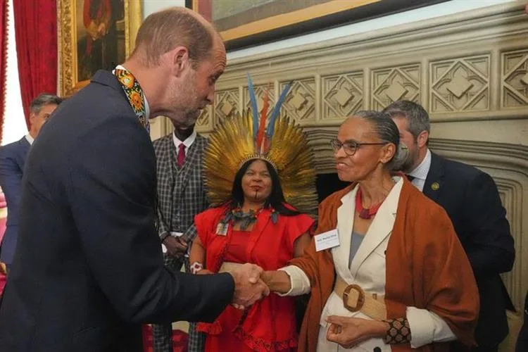 Marina Silva é recebida pelo príncipe William no Palácio de St. James