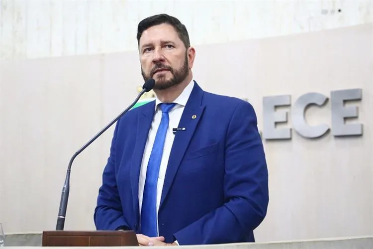 Presidente da Alece propõe valorização do forró como patrimônio cultural e tema nas escolas públicas