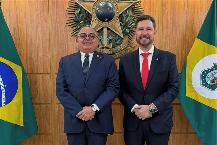 Romeu Aldigueri recebe ministro Teodoro Silva Santos, do STJ, na Alece