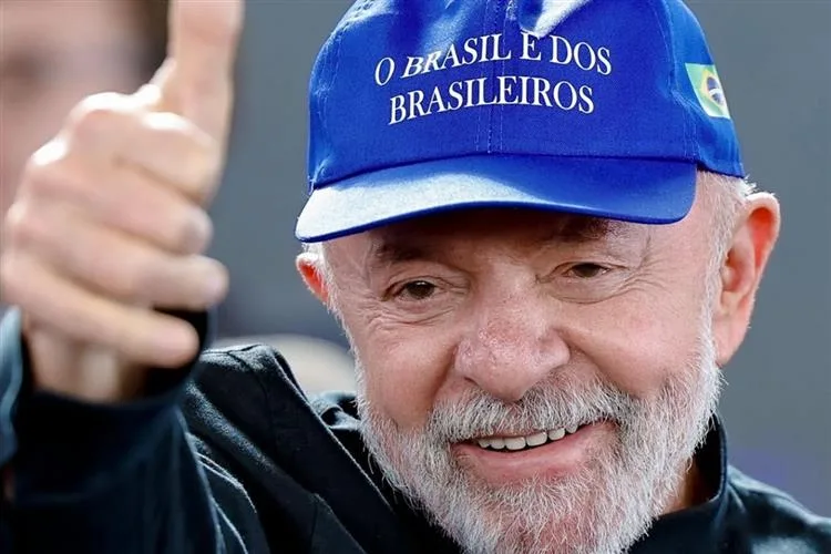 “Não será agora”, diz Trump sobre conversa com Lula