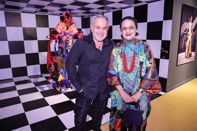 Exposição no Museu da Fotografia Fortaleza enaltece a trajetória do inoxidável Lino Villaventura
