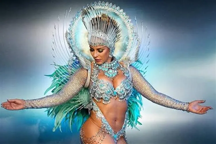 Paolla Oliveira será 'rainha de honra' da Grande Rio em 2026