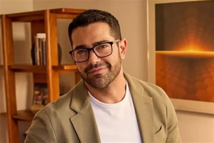 Aos 46 anos, galã Jesse Metcalfe declara que excesso de beleza prejudicou carreira