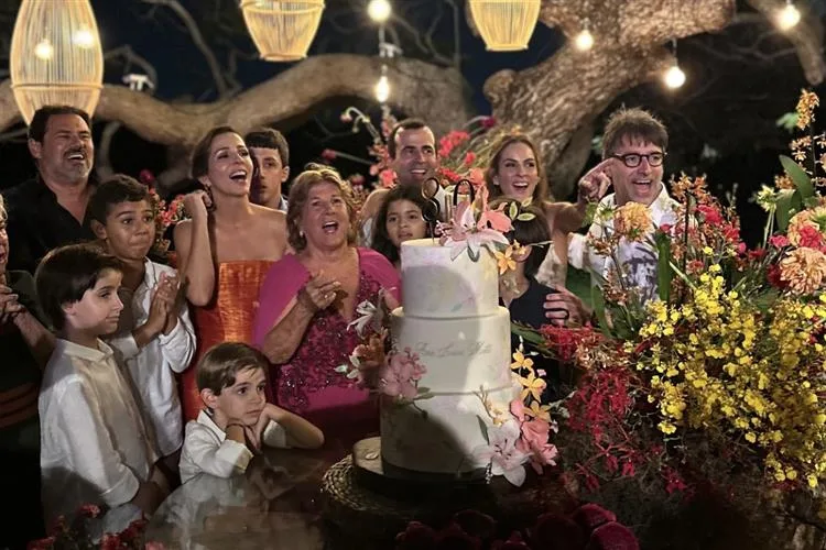 Ana Lúcia Mota celebrou seus 80 anos com uma tarde inesquecível na Casa Montenegro