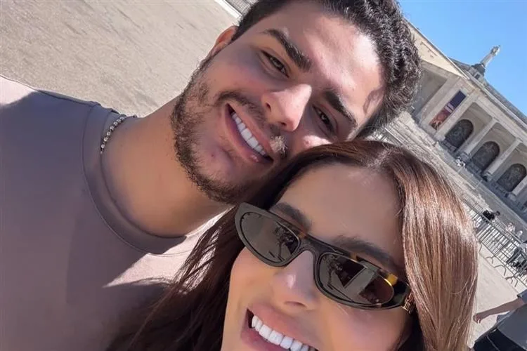 Em temporada por Portugal, Dara Oliveira e Eduardo Leitão vivem momento de fé e gratidão em Fátima